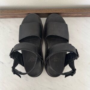 Doc Marten Voss Platform Sandals